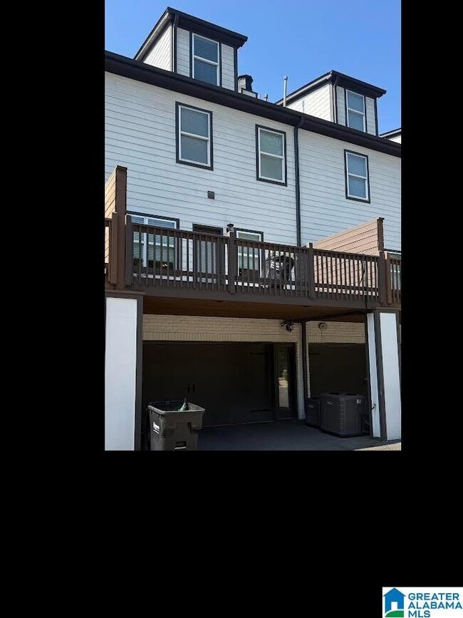 962 Lennox Blvd in Vestavia Hills, AL - Building Photo - Building Photo