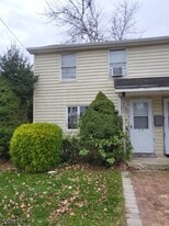 715 E Central Ave in Phillipsburg, NJ - Building Photo