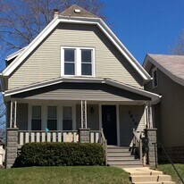 2810 S Lenox St, Unit Lower unit in Milwaukee, WI - Building Photo