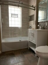 5620 W Melrose St in Chicago, IL - Building Photo - Building Photo