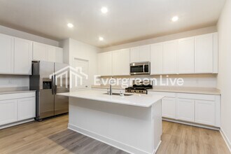 941 Penrose Pl in Danville, IN - Building Photo - Building Photo