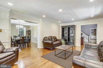 8225 Osage Ln in Bethesda, MD - Building Photo - Building Photo