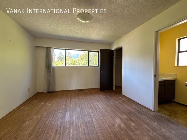 property at 546 20th St W