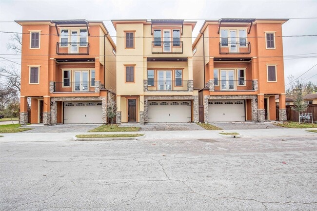 property at 1516 Amundsen St