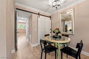 950 7th Ave S in Naples, FL - Building Photo