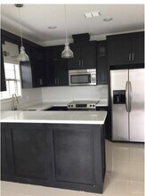 1219 White Oak Dr in Edinburg, TX - Building Photo - Building Photo