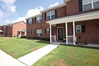 Pleasant Grove Village Apartments in Wilmington, NC - Building Photo - Building Photo