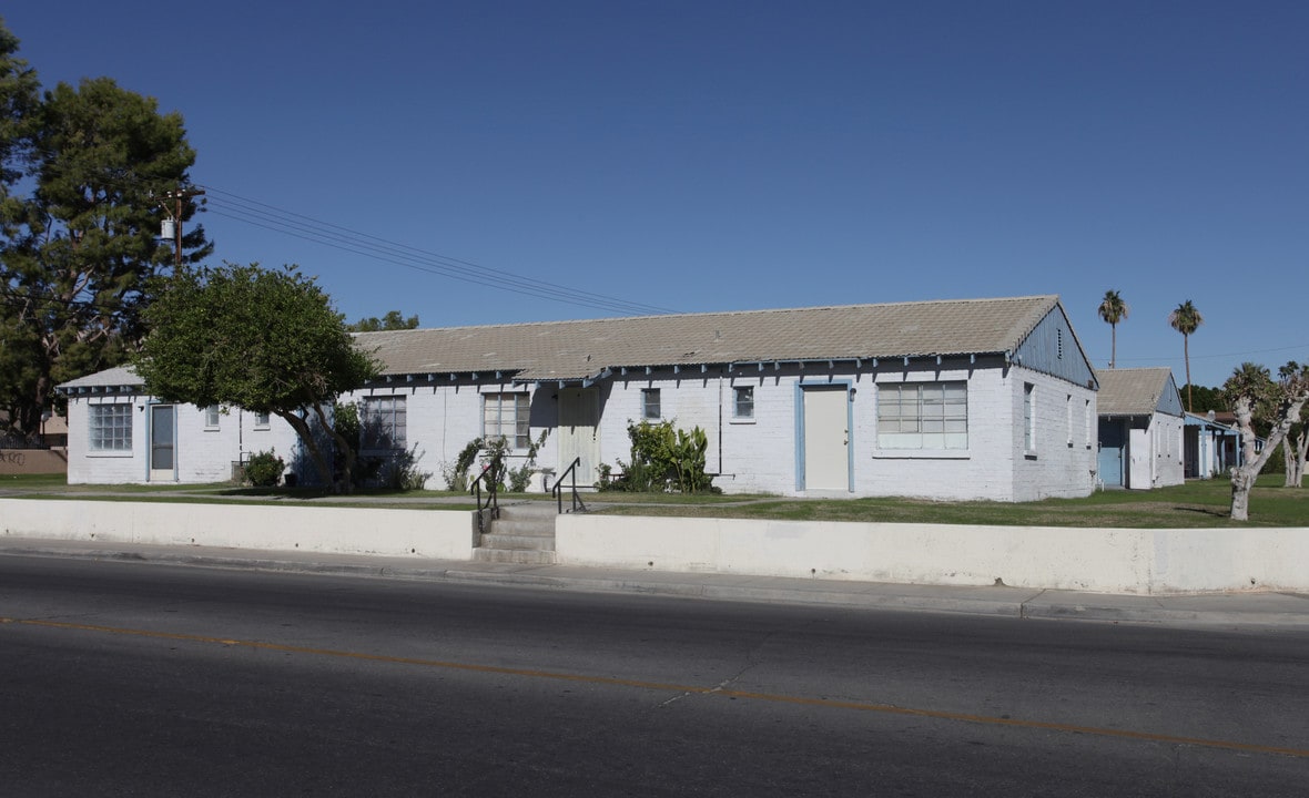 82510 Park St in Indio, CA - Building Photo