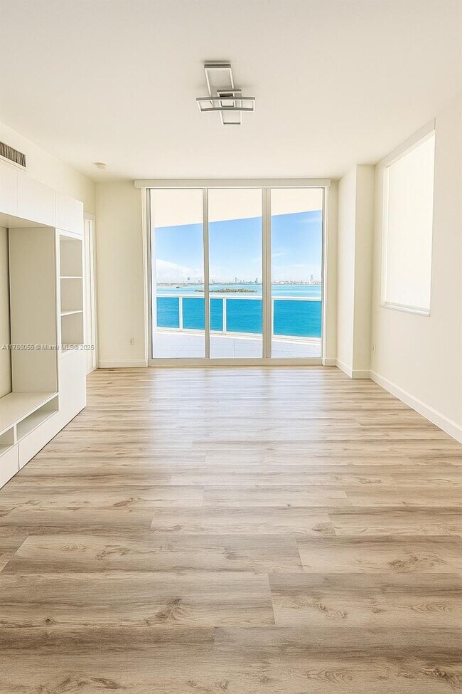 725 NE 22nd St in Miami, FL - Building Photo - Building Photo
