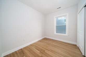 62 Van Reipen Ave in Jersey City, NJ - Building Photo - Building Photo