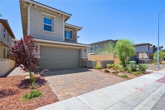 109 Orchestral Ln in Henderson, NV - Building Photo - Building Photo