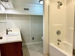 354 Co Rd 777 in Buna, TX - Building Photo - Building Photo