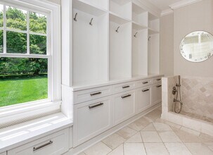 59 First Neck Lane in Southampton, NY - Building Photo - Building Photo