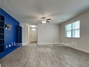 6025 Dandelion Dr in Aubrey, TX - Building Photo - Building Photo