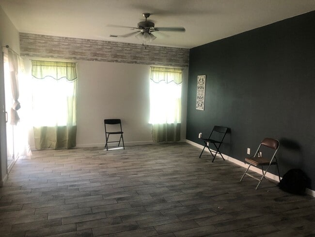 1602 Austin Ave in Dinuba, CA - Building Photo - Building Photo