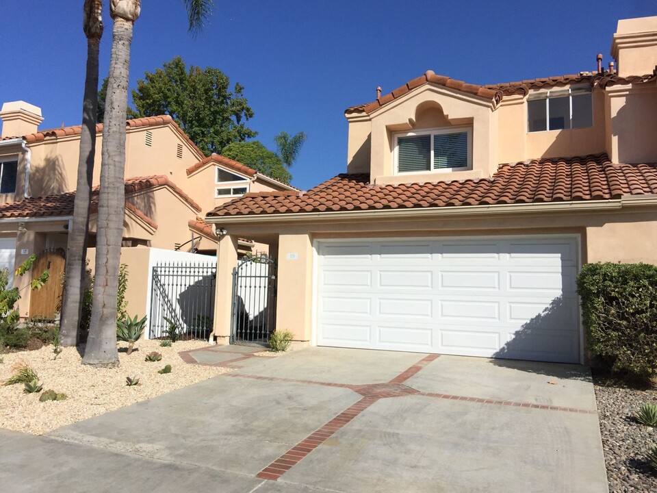 19 Stern St in Laguna Niguel, CA - Building Photo