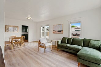 123 2nd St SE in Loveland, CO - Foto de edificio - Building Photo