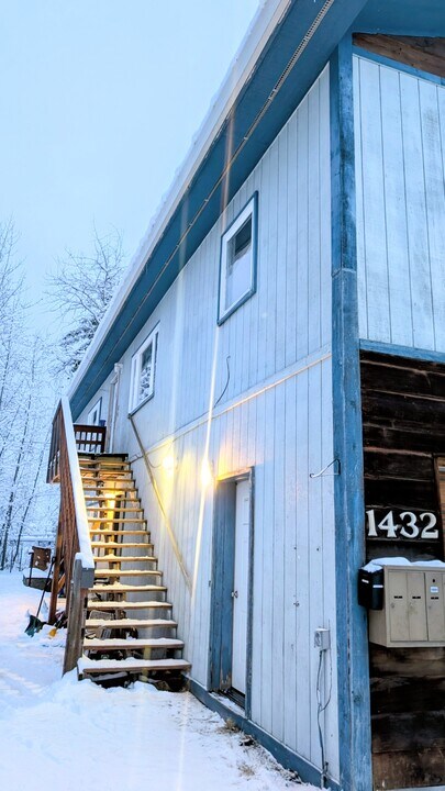1432 25th Ave in Fairbanks, AK - Building Photo