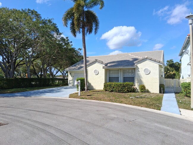 10845 Palm Spring Dr in Boca Raton, FL - Building Photo - Building Photo