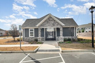 3233 Lilac Grove Dr in Charlotte, NC - Building Photo - Building Photo