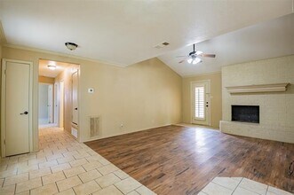 805 N Fielder Rd in Arlington, TX - Building Photo - Building Photo
