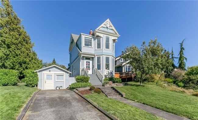 property at 1017 15th St