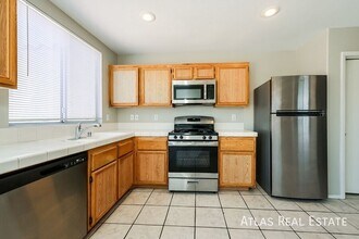 5817 Count Fleet St in Las Vegas, NV - Building Photo - Building Photo