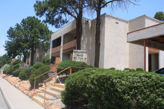 Large quiet two bedroom in Albuquerque, NM - Building Photo - Interior Photo