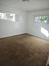 444 W Regent St in Inglewood, CA - Building Photo - Building Photo
