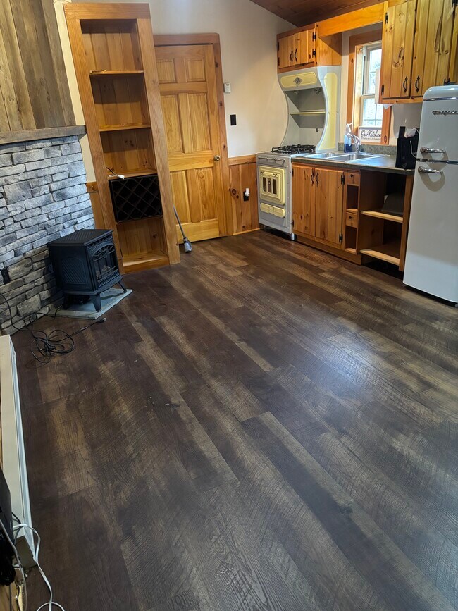 11694 PA-3004 in Springville, PA - Building Photo - Building Photo