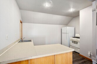 120 W 5th St in Kaukauna, WI - Building Photo - Building Photo