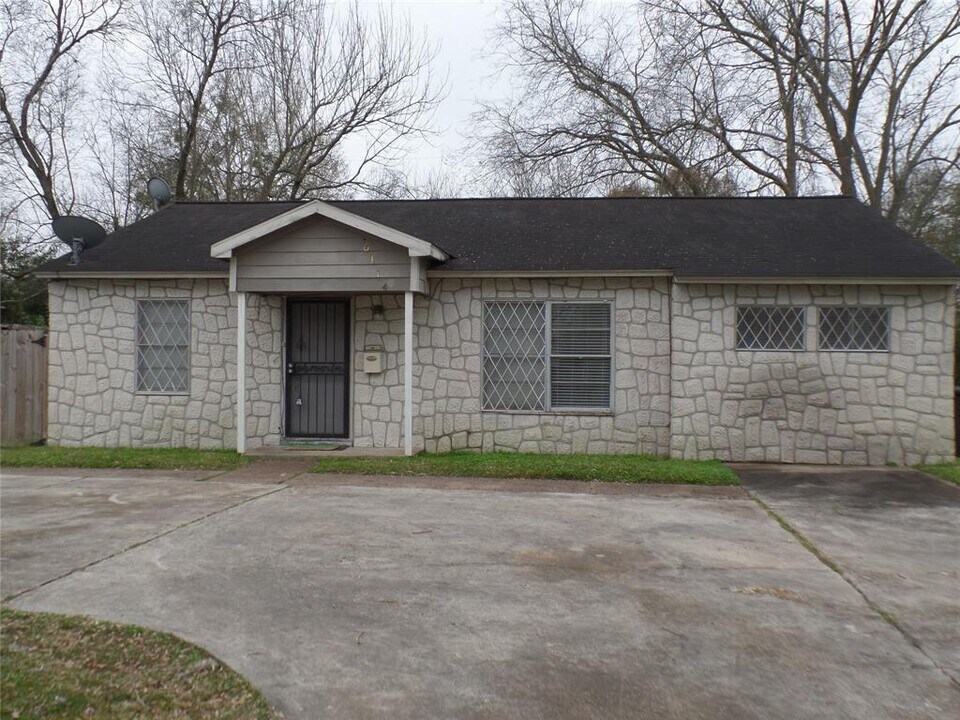 6114 Belmark St in Houston, TX - Building Photo