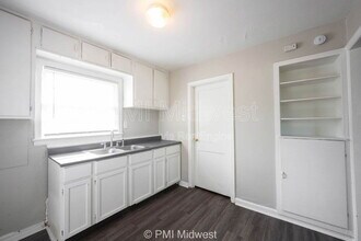 5959 E 24th St in Indianapolis, IN - Foto de edificio - Building Photo