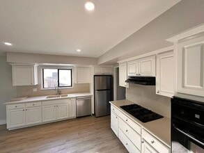 1218 W El Camino Ave in Sacramento, CA - Building Photo - Building Photo
