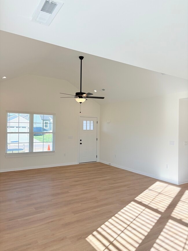 1307 Helmsdale Ave in Bowling Green, KY - Building Photo - Building Photo