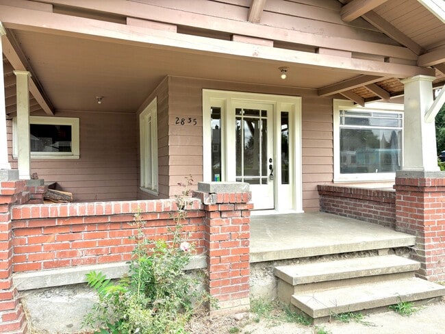 2835 SE Harrison St in Milwaukie, OR - Building Photo - Building Photo