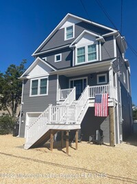 216 Eisenhower Ave in Seaside Heights, NJ - Foto de edificio - Building Photo