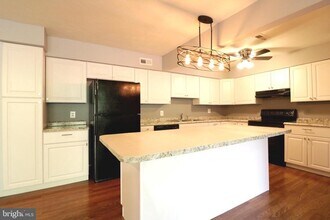 10106 Campus Way S-Unit -102-3B in Upper Marlboro, MD - Building Photo - Building Photo