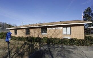 Brown Franklin Court in Laurens, SC - Foto de edificio - Building Photo