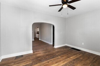 1917 Forster St in Harrisburg, PA - Building Photo - Building Photo