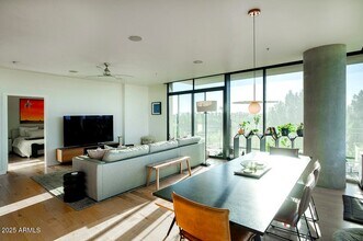 208 W Portland St, Unit 460 in Phoenix, AZ - Building Photo - Building Photo