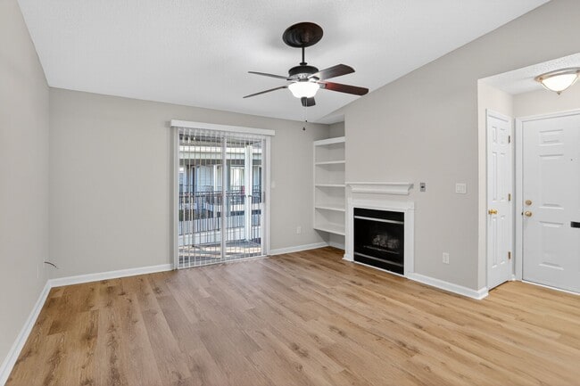 534 Granville Ct in Atlanta, GA - Building Photo - Building Photo