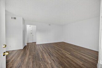 81 La Fresa Ct, Unit 1 in Sacramento, CA - Building Photo - Building Photo