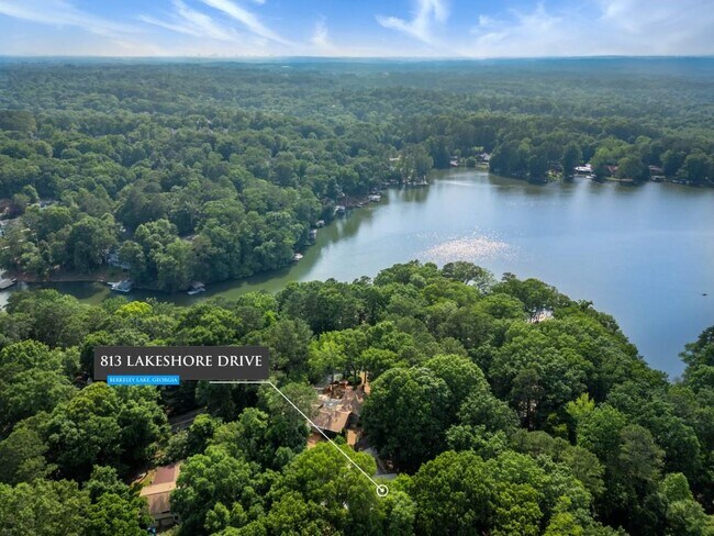 813 Lakeshore Dr NW in Duluth, GA - Building Photo - Building Photo