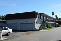 Cactus Garden Apartments in San Marcos, CA - Foto de edificio - Building Photo