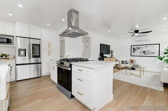 210 Rosebay Dr in Encinitas, CA - Building Photo - Building Photo