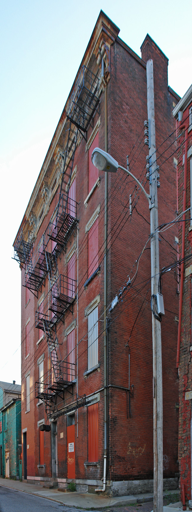 27 Mercer St in Cincinnati, OH - Foto de edificio - Building Photo