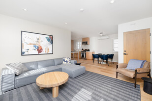 2403 Centinela Ave in Santa Monica, CA - Building Photo
