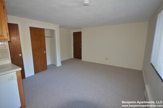 5 Chester St, Unit 27 in Cambridge, MA - Foto de edificio - Building Photo