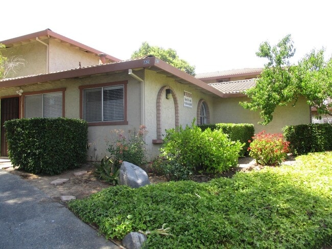 6825 Filbro Dr in Gilroy, CA - Building Photo - Building Photo